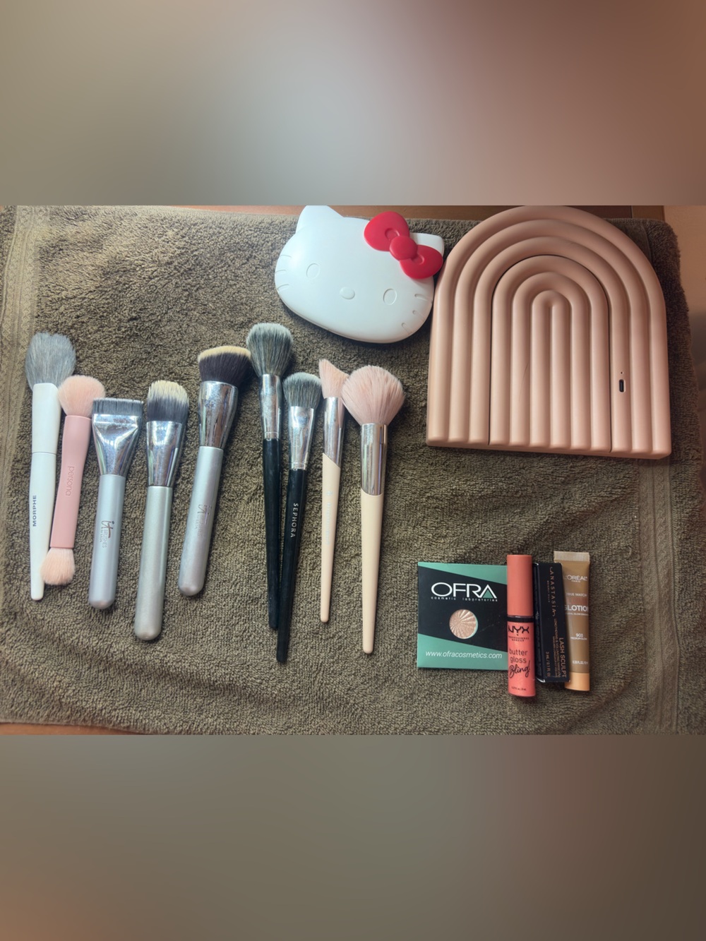 Makeup lot: Brushes, mirrors and makeup